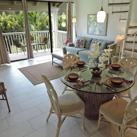 Spacious Townhouse By The Beach